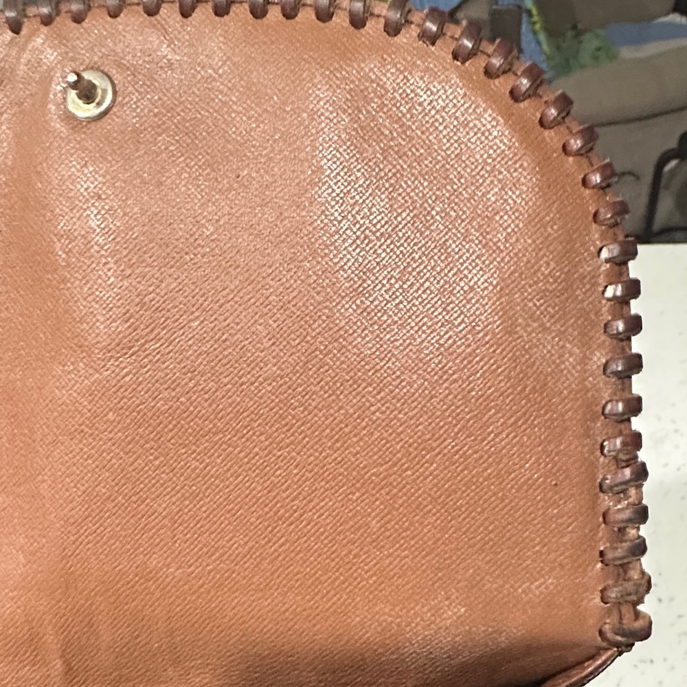 Vintage Boho- Louis Vuitton World Traveler - Picture 6 of 13